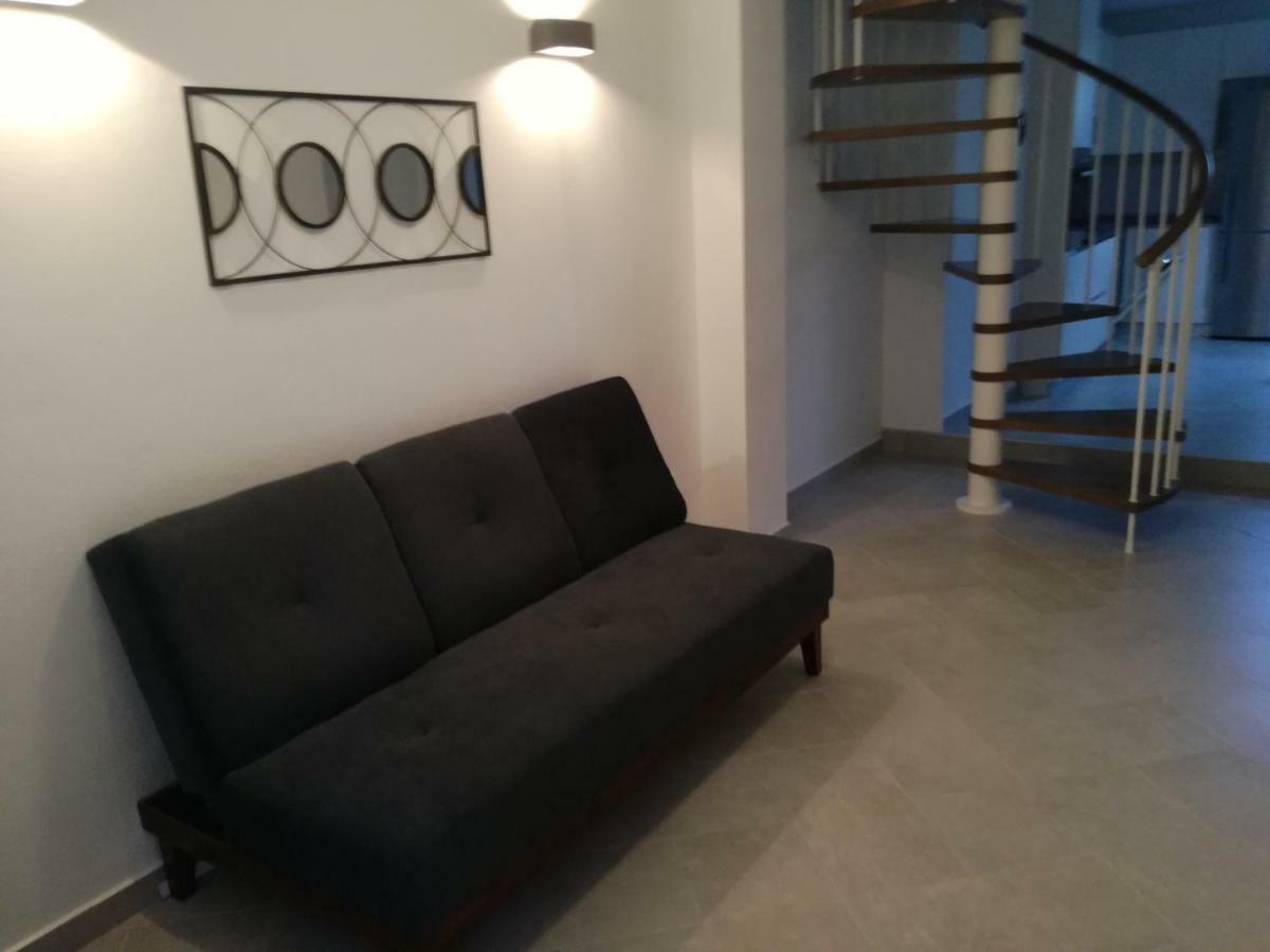 Kuca Za Odmor Pende Villa Banjol ภายนอก รูปภาพ